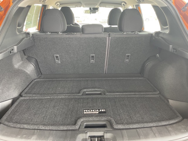 2022 Nissan Rogue Sport SV photo 25