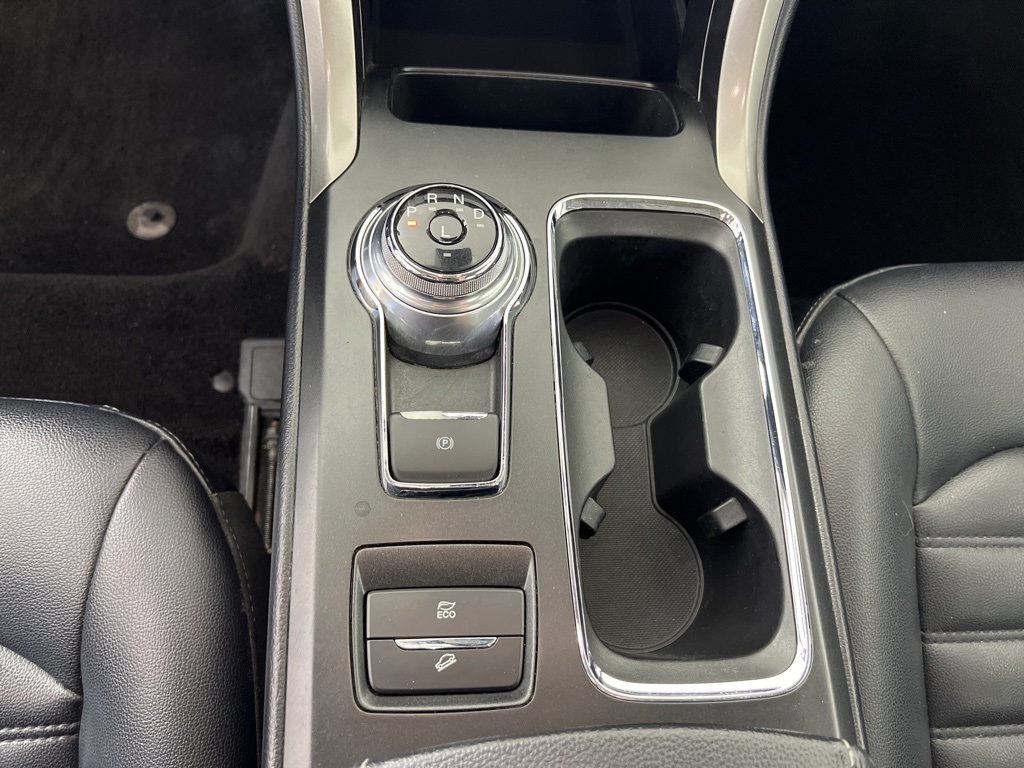2019 Ford Fusion Hybrid SEL photo 24