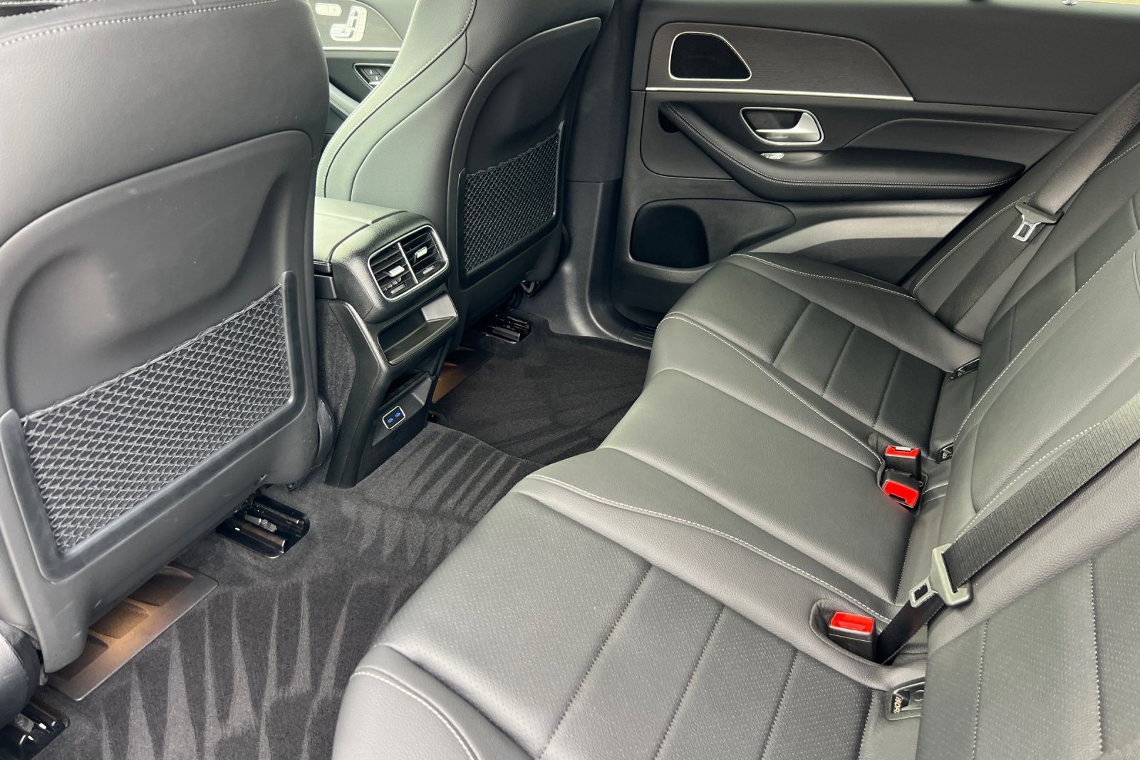 2025 Mercedes Benz GLE 350 4MATIC photo 4