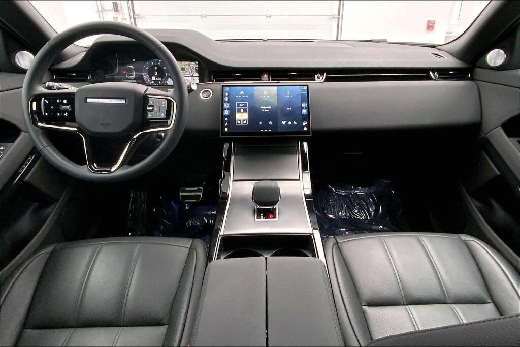 2025 Land Rover Range Rover Evoque Dynamic SE photo 8