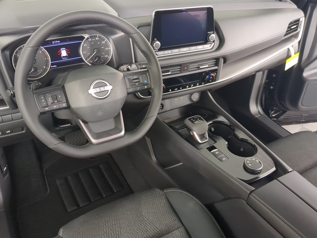 2026 Nissan Rogue SV photo 16