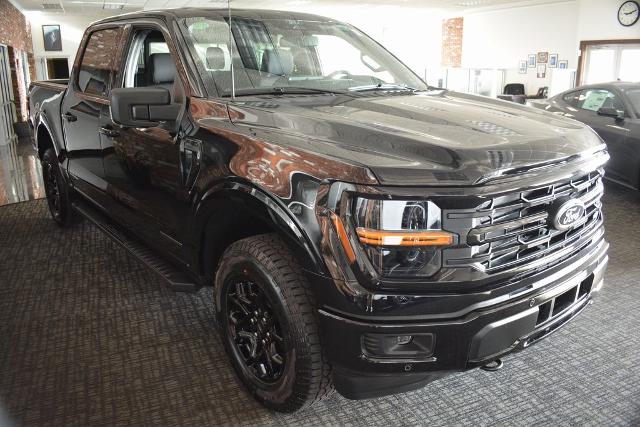 2025 Ford F-150 XLT photo 2