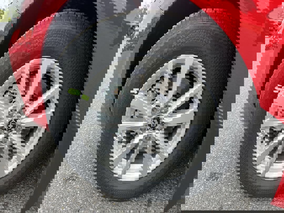 2025 Toyota Camry LE photo 10