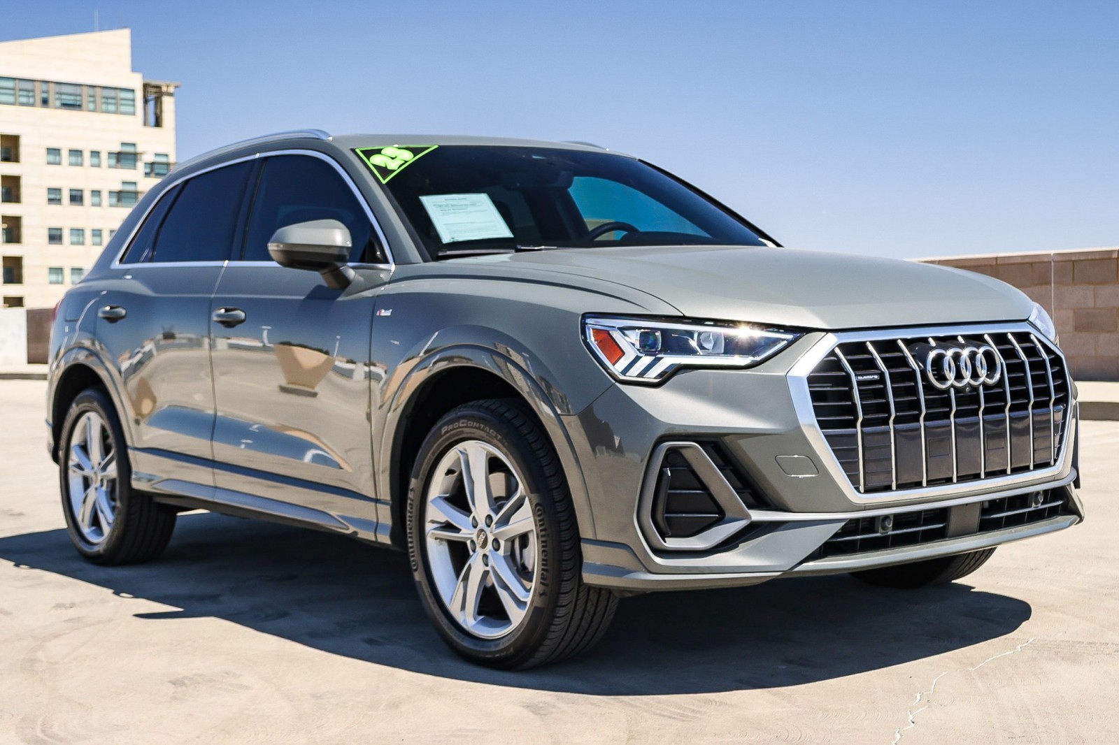 2023 Audi Q3 S line Premium Plus photo 3