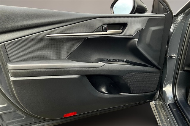 2025 Toyota Camry SE photo 16