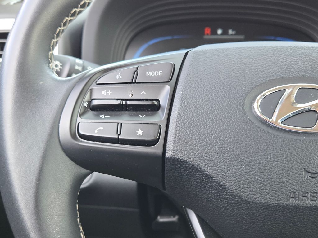 2024 Hyundai Venue Limited photo 29