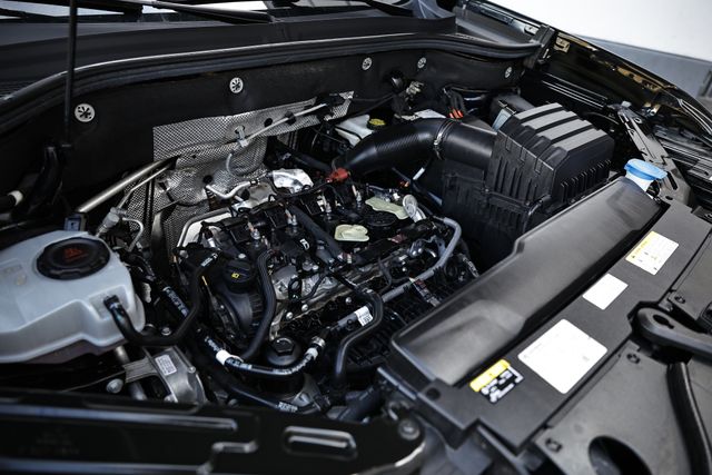 2024 Volkswagen Atlas SEL Premium R-Line photo 29