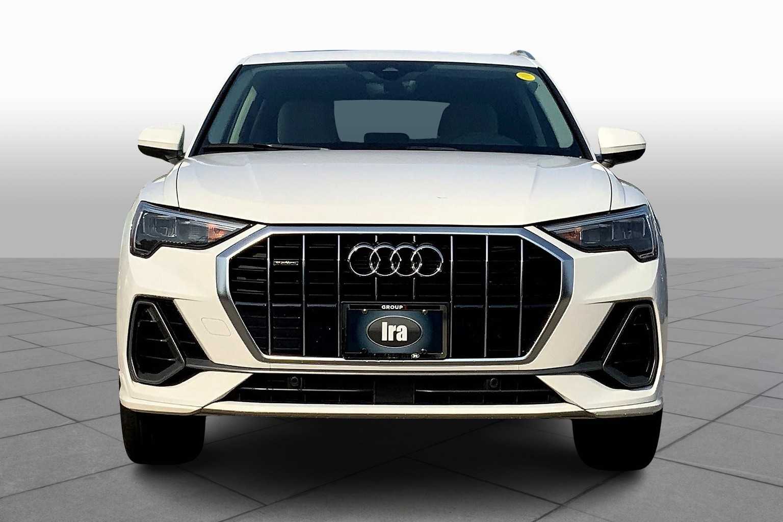 2021 Audi Q3 S line Premium photo 3