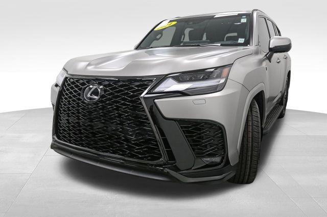 2024 Lexus LX 600 F SPORT photo 4
