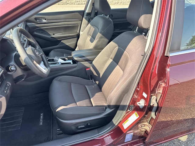 2024 Nissan Altima 2.5 SV photo 28
