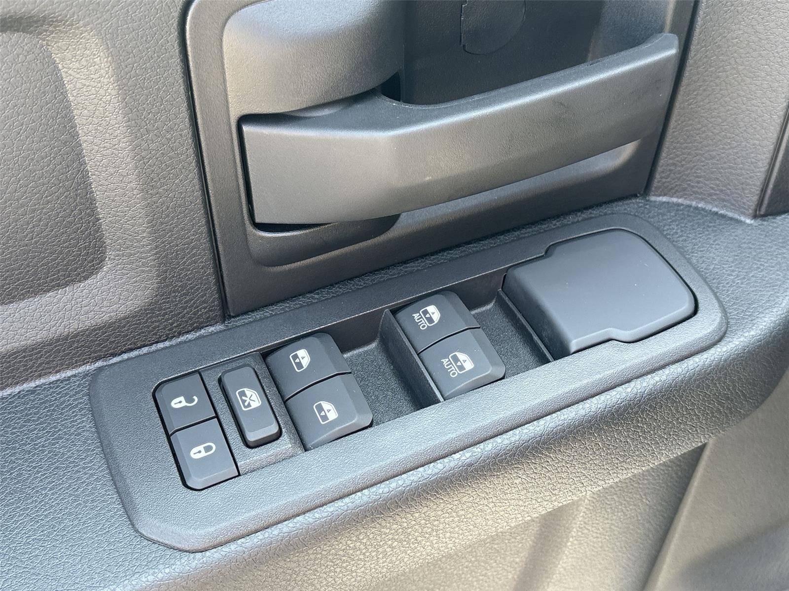 2026 Ram 2500 Tradesman photo 11