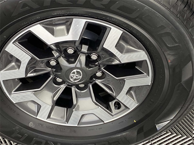 2023 Toyota Tacoma TRD Off-Road photo 24