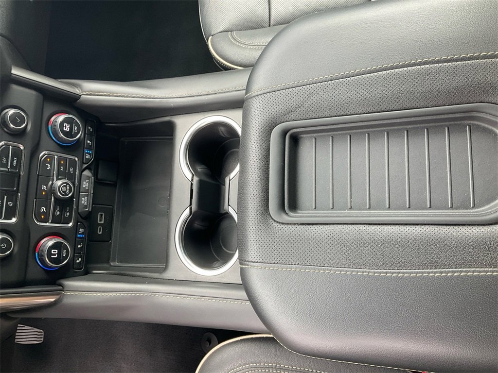 2023 Chevrolet Suburban Premier photo 11