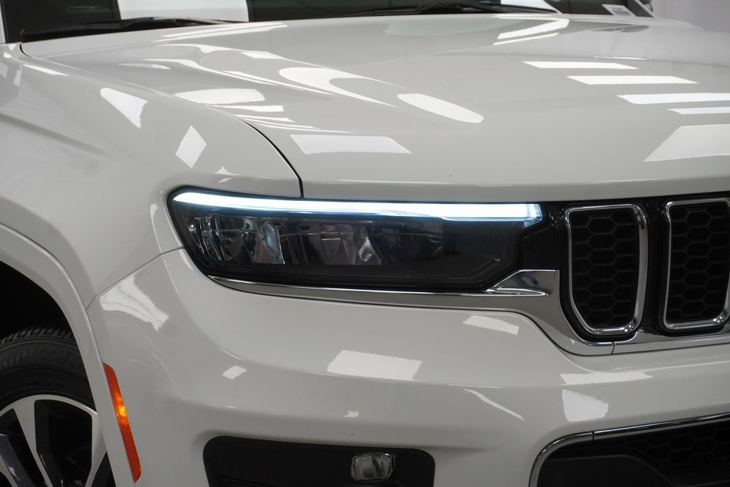 2024 Jeep Grand Cherokee Overland photo 4
