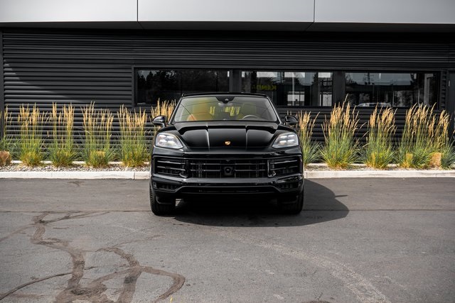 2025 Porsche Cayenne Coupe photo 5