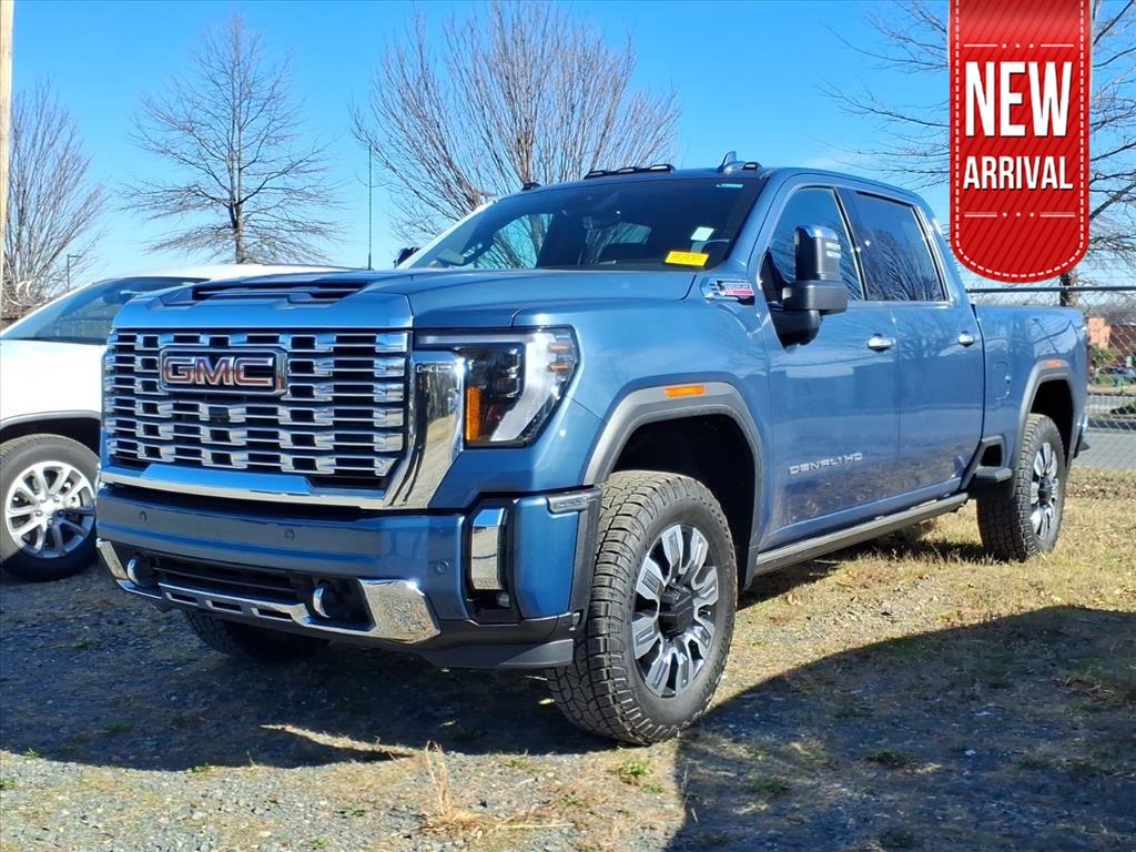 2024 GMC Sierra Denali's photo