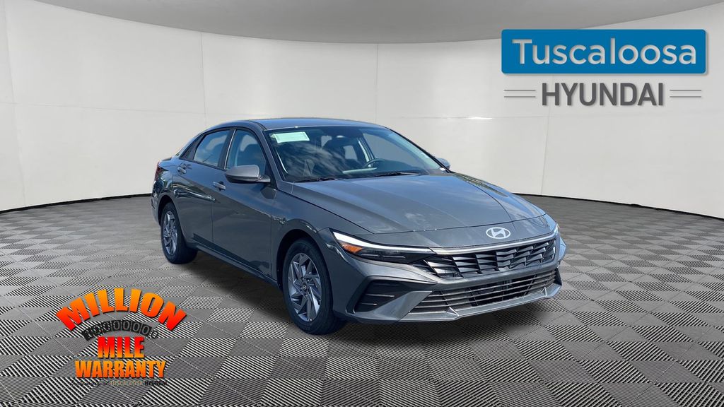 2025 Hyundai Elantra Blue's photo