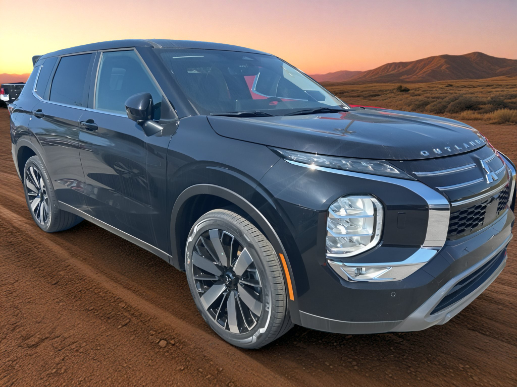 2025 Mitsubishi Outlander SE's photo