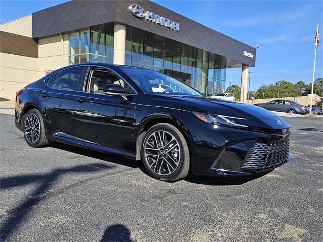 2025 Toyota Camry XLE's photo