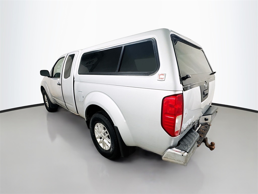 2015 Nissan Frontier SV photo 4