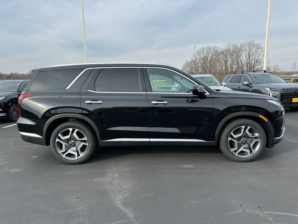 2025 Hyundai Palisade SEL photo 2