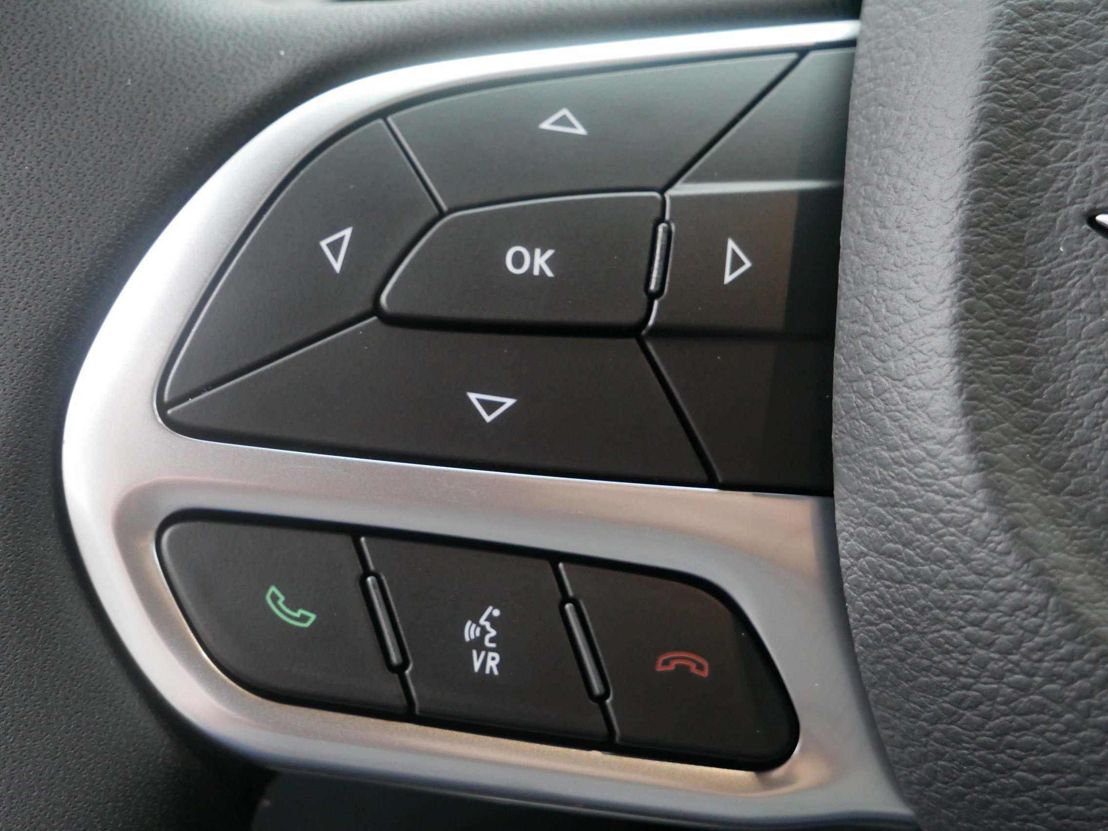 2026 Chrysler Pacifica photo 14