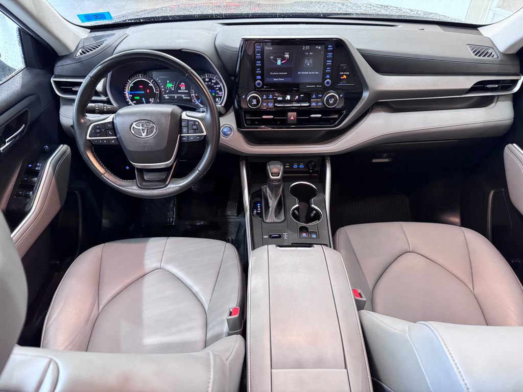 2022 Toyota Highlander Hybrid XLE photo 12