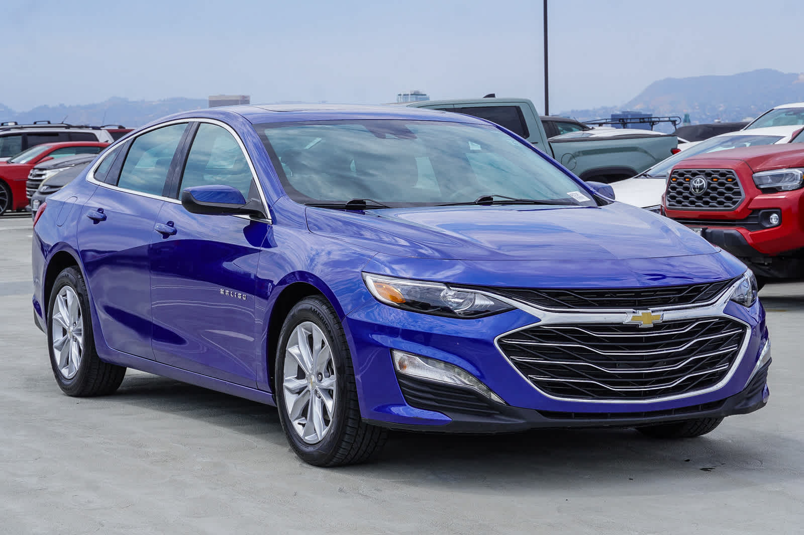 2023 Chevrolet Malibu 1LT photo 3