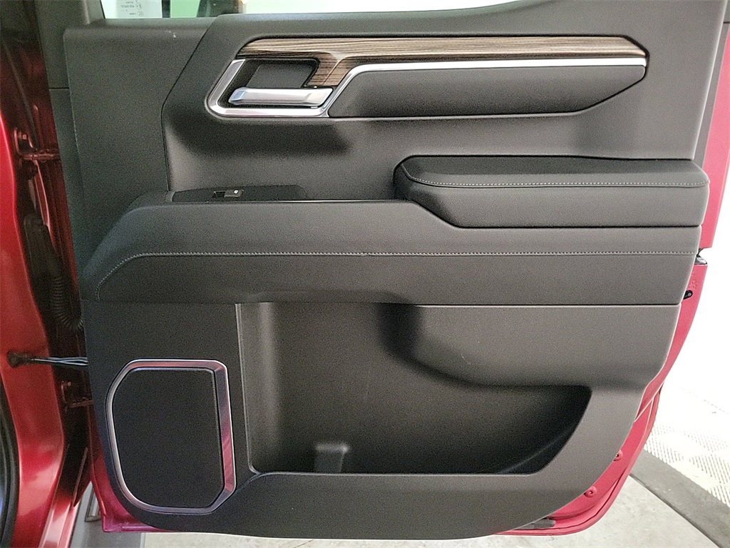 2023 CHEVROLET SILVERADO - Image 24