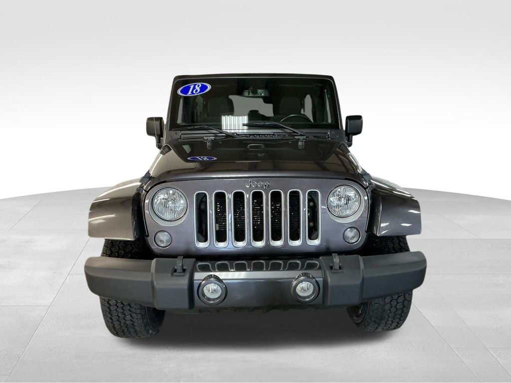 2018 Jeep Wrangler Unlimited Sahara photo 2