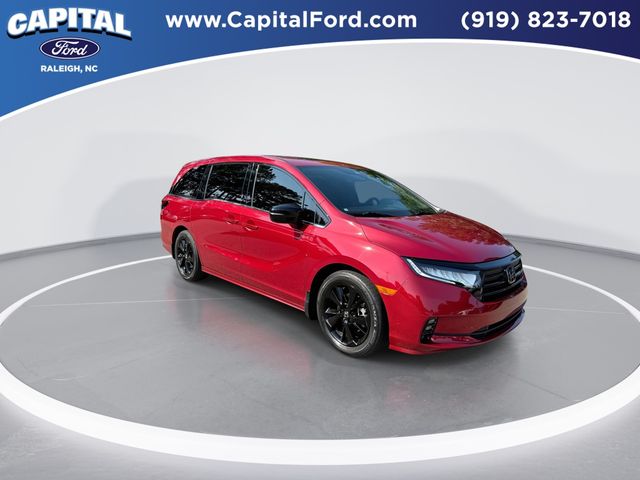 2023 Honda Odyssey Sport photo 2