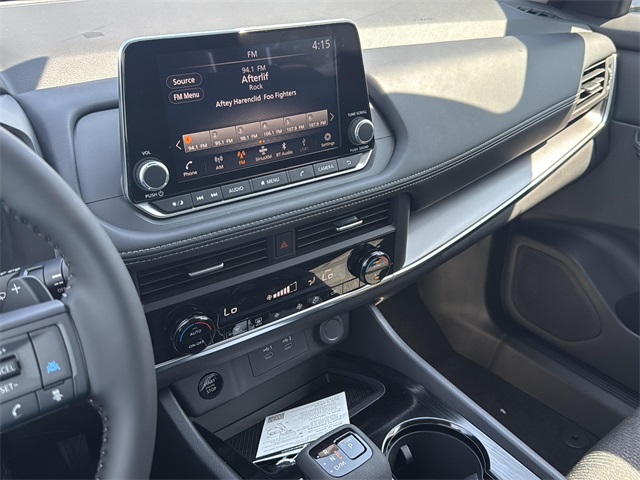 2026 Nissan Rogue SV photo 11