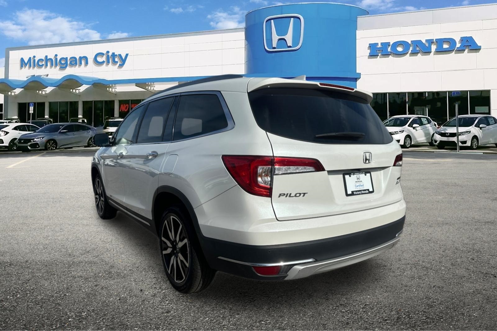 2022 Honda Pilot Touring photo 3