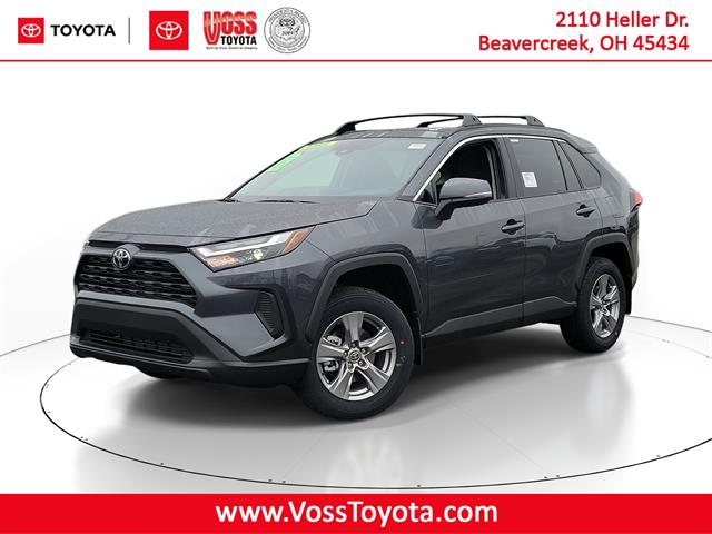 2025 Toyota RAV4 XLE's photo