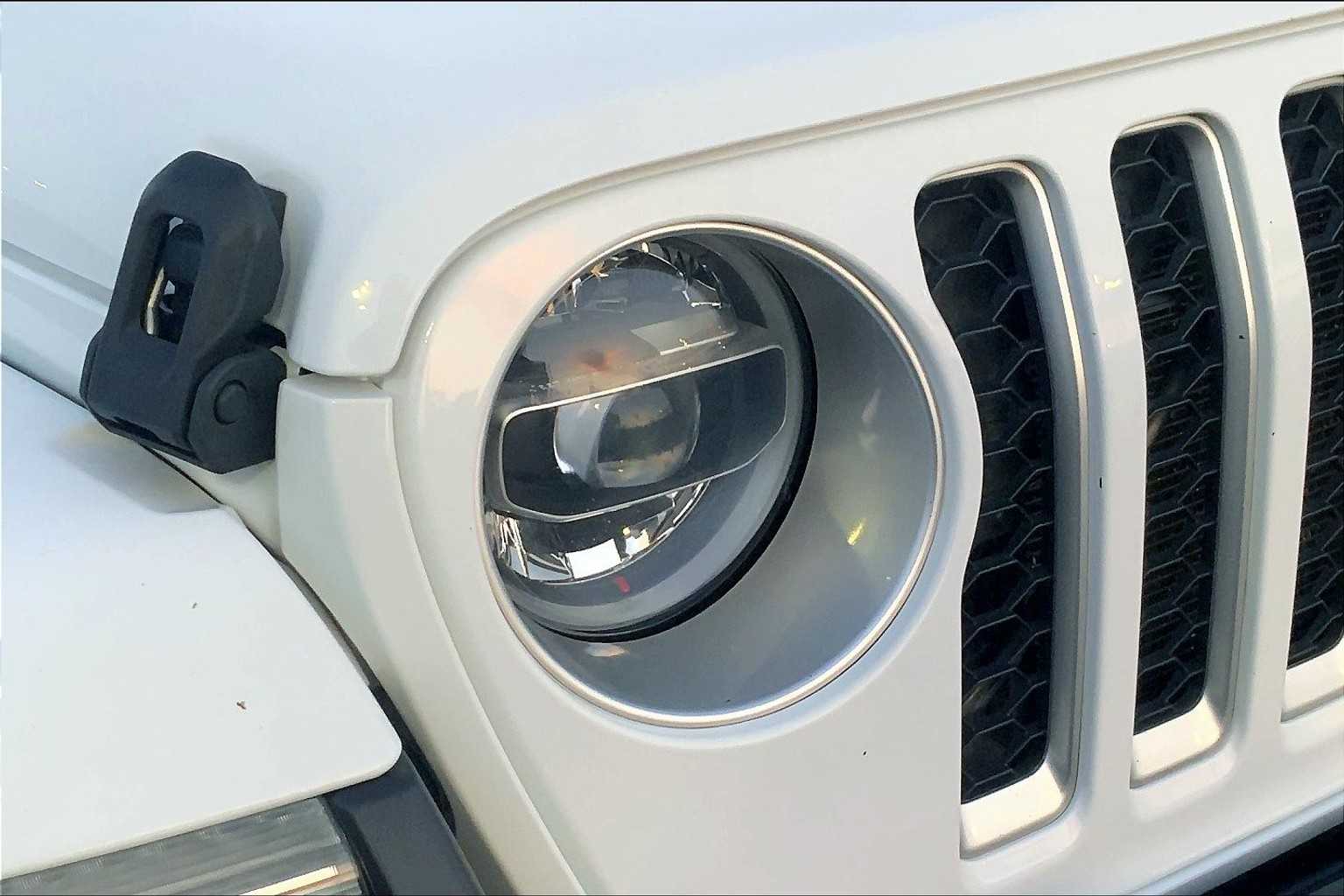 2020 Jeep Gladiator Overland photo 24
