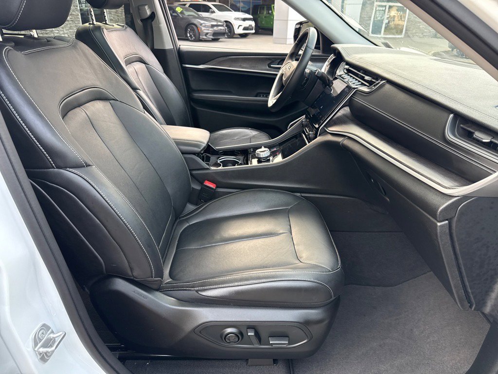 2022 Jeep Grand Cherokee Limited photo 25