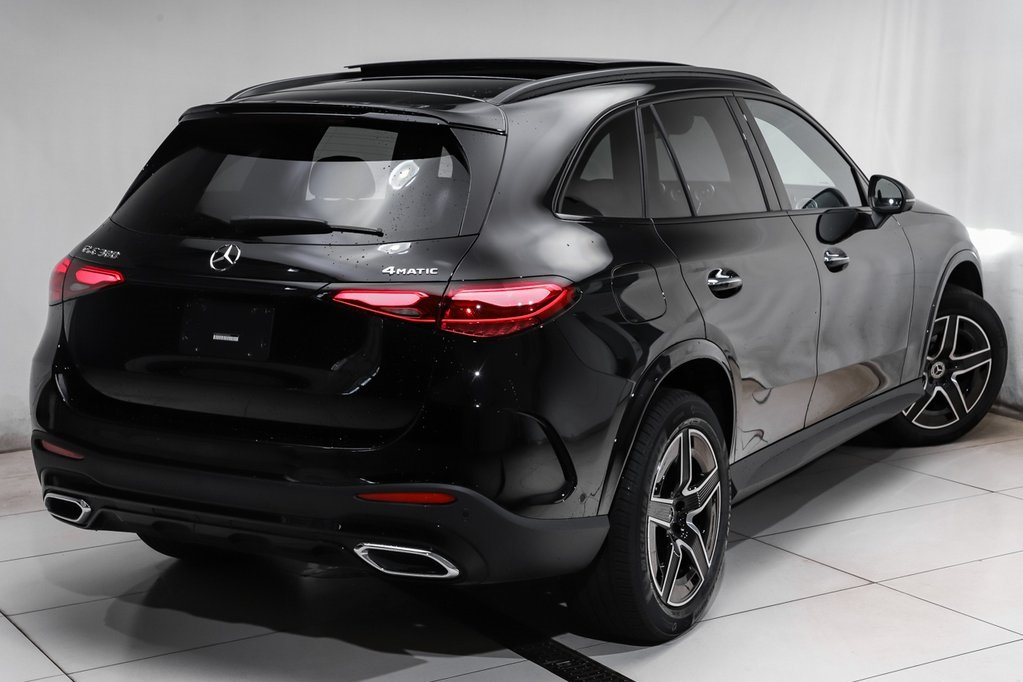 2025 Mercedes Benz GLC 300 4MATIC photo 3