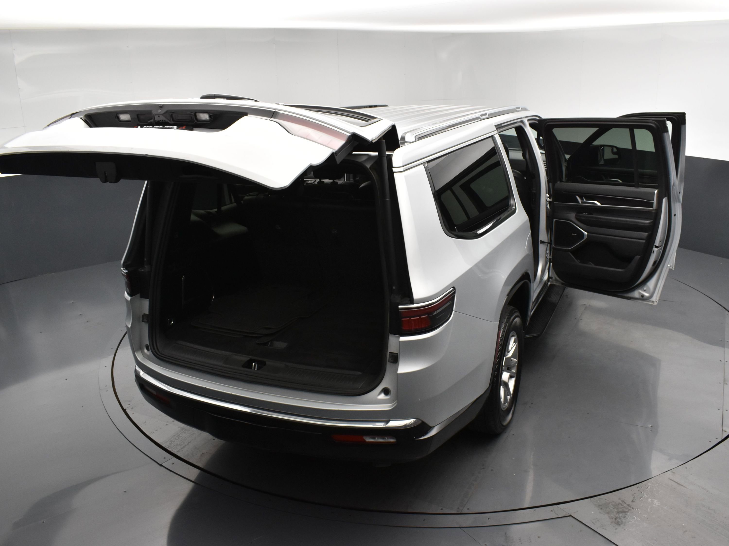 2024 Jeep Wagoneer L Base photo 28