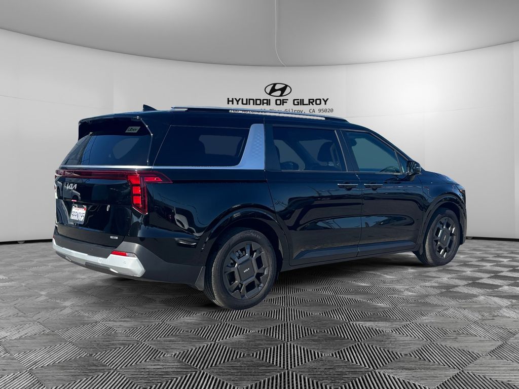 2025 Kia Carnival EX photo 4