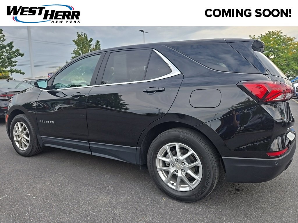 2022 Chevrolet Equinox LT photo 3