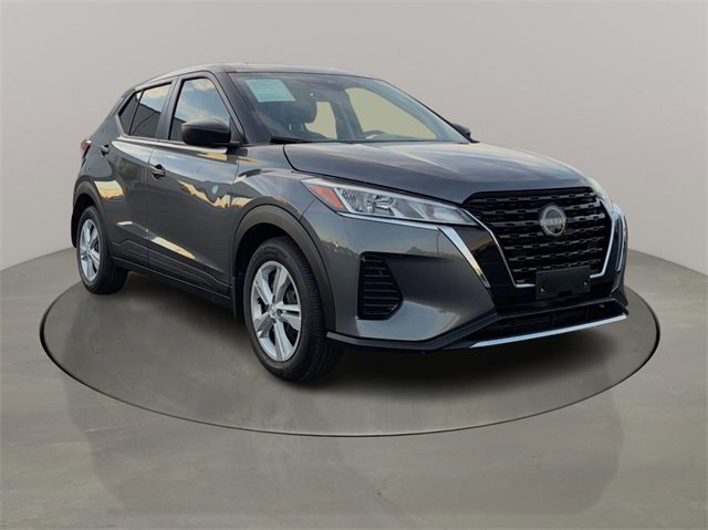 2025 Nissan KICKS PLAY Base's photo