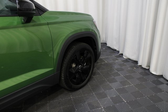2025 Volkswagen Taos SE photo 18