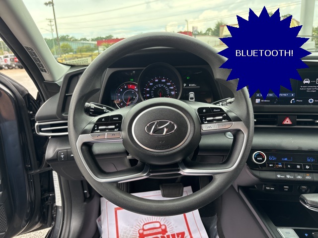 2021 Hyundai Elantra SEL photo 12