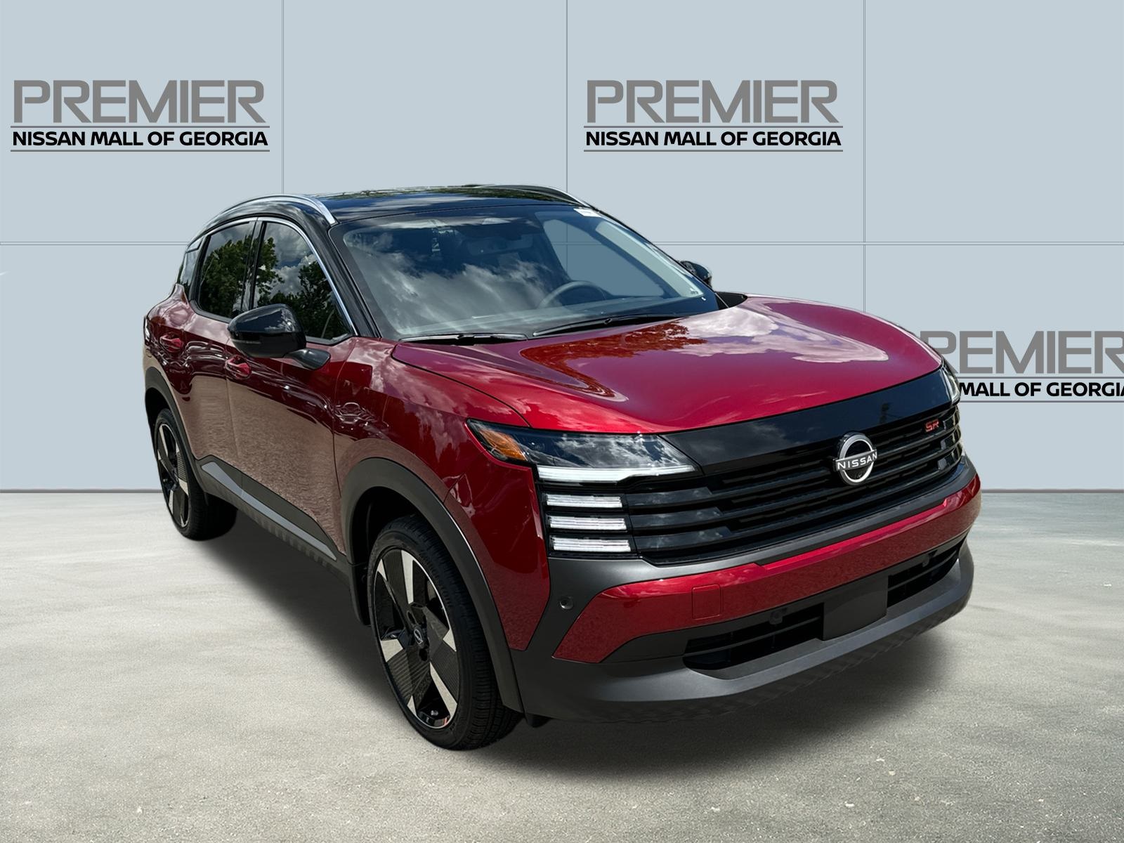 2025 Nissan Kicks SR photo 2