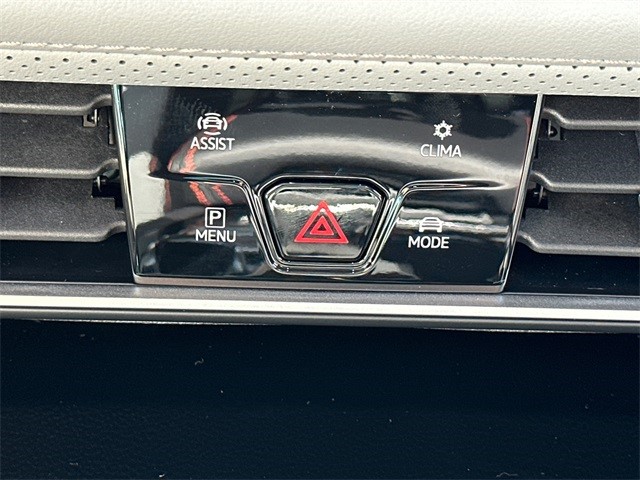2025 Volkswagen Atlas Peak Edition SE photo 32