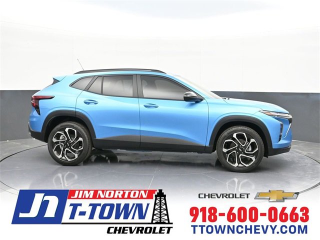 2025 Chevrolet Trax RS's photo