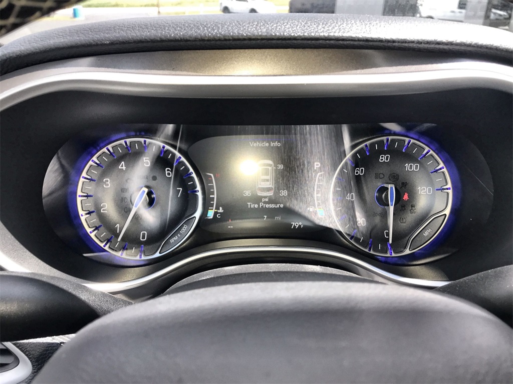 2026 Chrysler Pacifica photo 15
