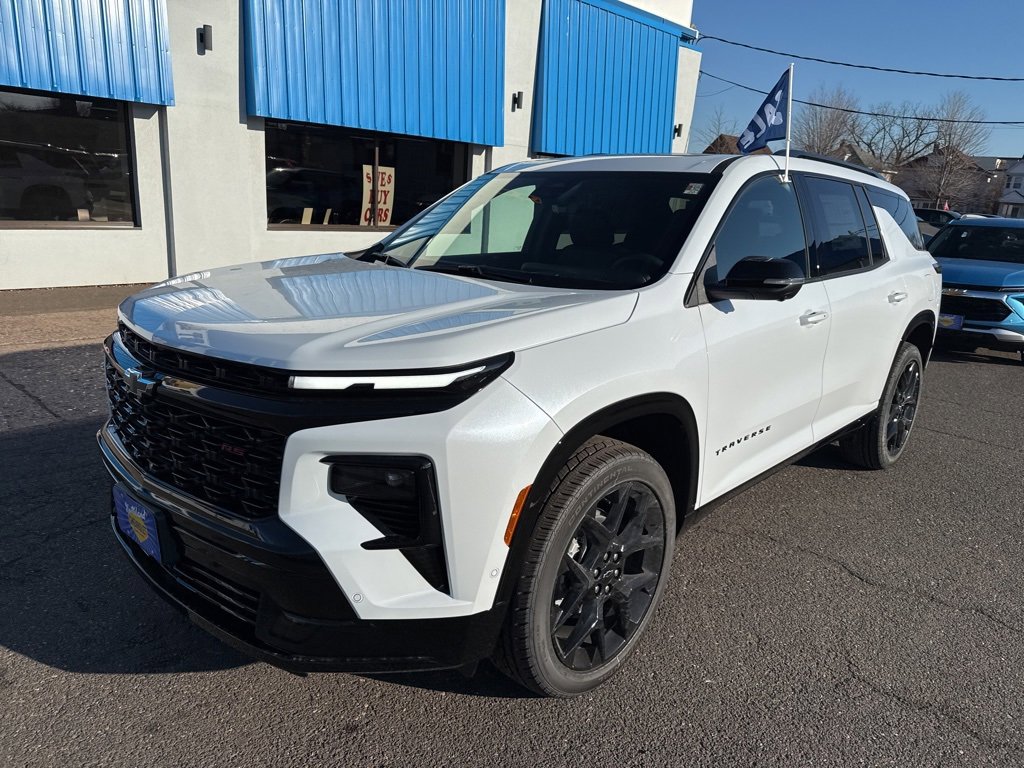 2026 Chevrolet Traverse RS photo 2