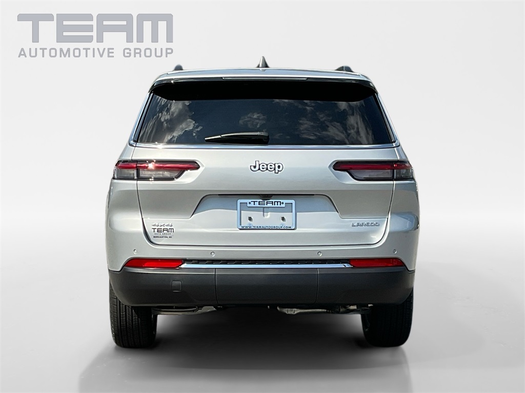 2025 Jeep Grand Cherokee Laredo photo 6
