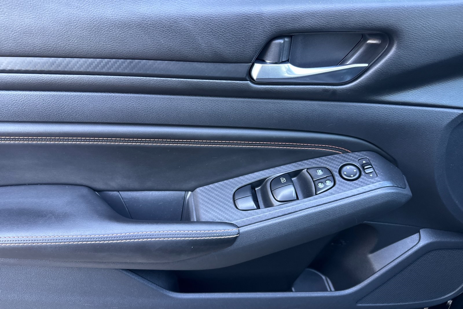 2019 Nissan Altima 2.5 SR photo 10